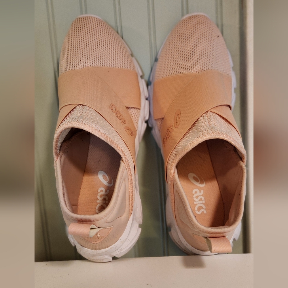 Asics Women's  Size 8.5 Slip On Sneakers